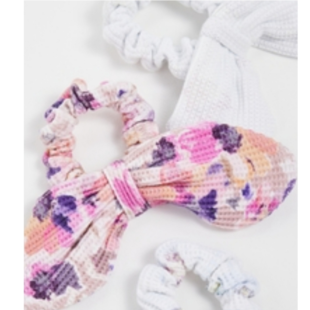 LOVESHACKFANCY BREAKFAST IN BED HAIR SCRUNCHIES